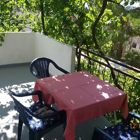 Mistral Apartment *