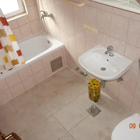 Mistral Apartamento Orebić
